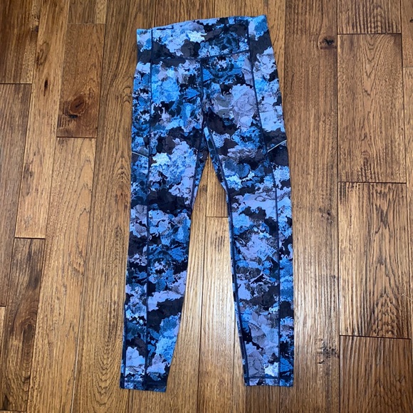 NWOT- Lululemon Leggings - Picture 2 of 6